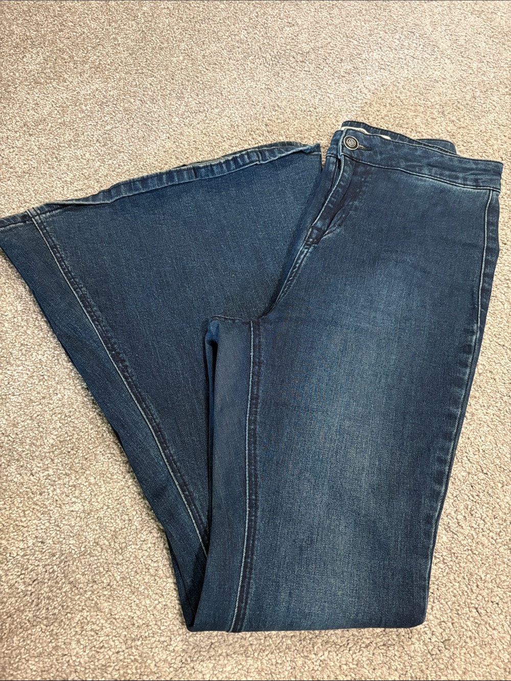 Rock And Roll Bargain Button Bell Jeans